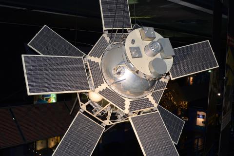 Китайский корабль Шэньчжоу-20 поврежден космическим мусором — Йоанна Сырда