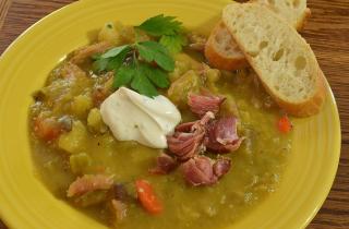 Горячие супы поддерживают здоровье в холодное время года — диетологи