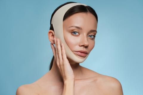 Бандаж против второго подбородка обещает чудо, но эффект держится недолго и скрывает неприятный нюанс