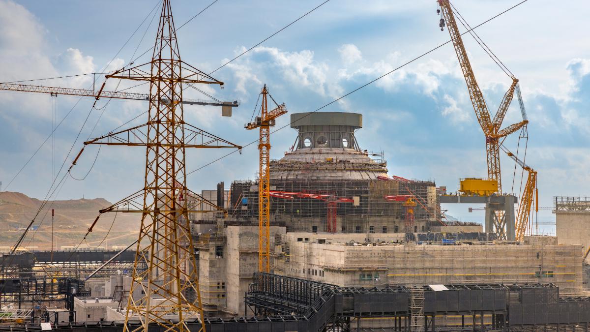 Строительство первого реактора атомной электростанции Аккую Строительство первого реактора атомной электростанции Аккую
