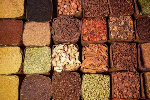 Отсутствие запаха после растирания показало выветривание специй – Tasting Table