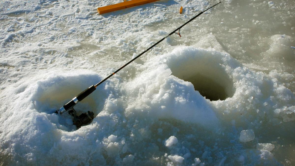 Рыболовная лунка