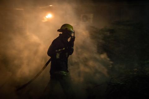 В Калининграде пожар в автосервисе повредил электрокары и вызвал эвакуацию баллонов — ТАСС