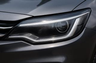 Галогенные фары оказались эффективнее LED в зимних условиях