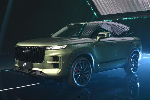 Jaecoo оценил обновлённый J7 в России от 2,8 до 3,4 млн — Известия