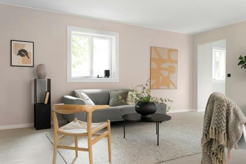 Дизайнеры советуют смягчать чёрно-белый контраст деревом и текстилем - The Spruce