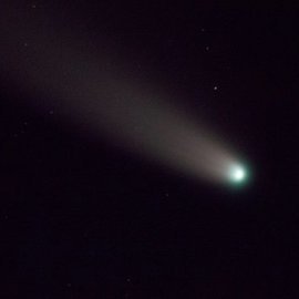 Астрономы обнаружили очень яркую комету, которую можно будет осенью увидеть с Земли