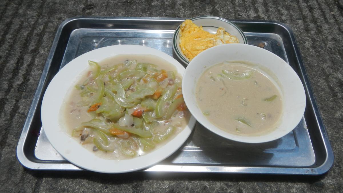 Home cooking of ginisang upo with Campbells Cream of Mushroom Soup 53