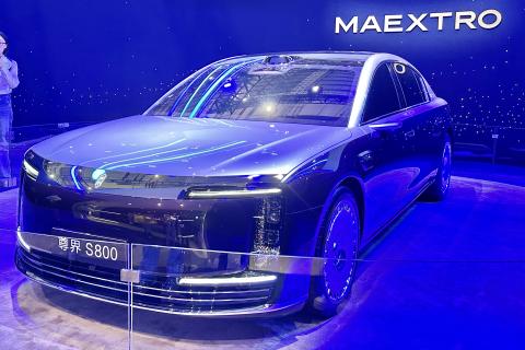 Huawei Maextro S800 собрал более 15 000 предзаказов за четыре месяца