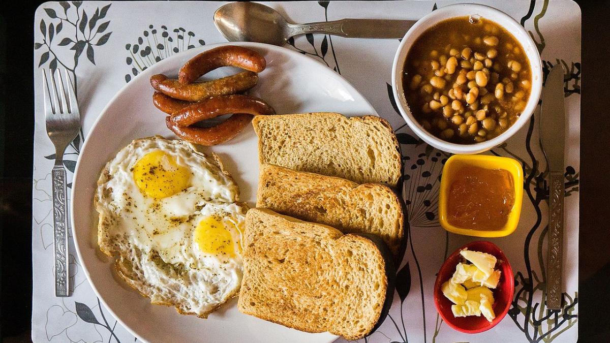 Мужчины и женщины, чтобы похудеть, должны завтракать по-разному