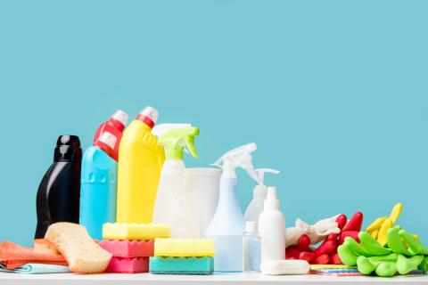 Смесь перекиси водорода, соды и моющего средства растворяет стойкие пятна