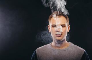 Пассивное курение ослабляет дыхательную систему и делает сосуды уязвимыми к болезням — Андрей Сахаров