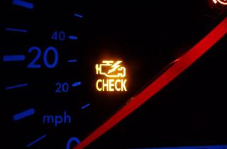 Низкооктановое топливо с добавлением ММА провоцирует срабатывание Check Engine — автомеханики