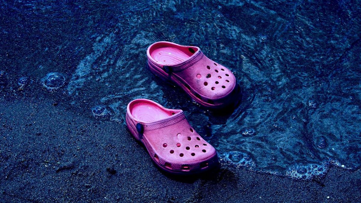 Pink Water Crocs Pink Water Crocs