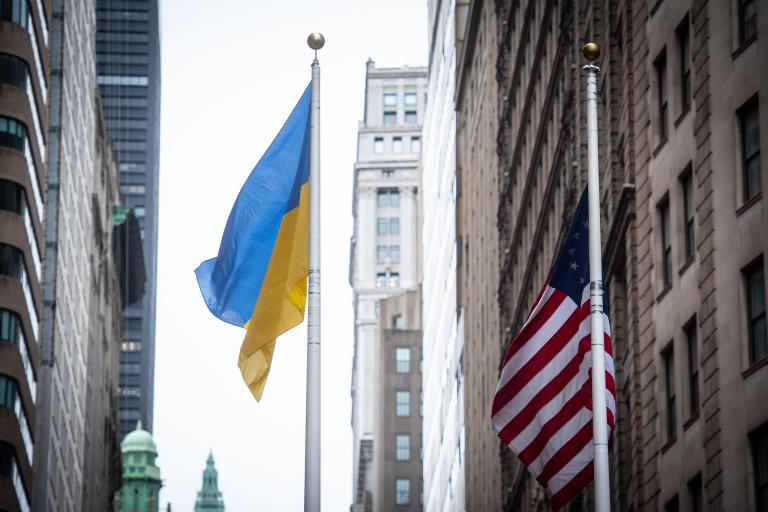 Флаг Украины и США