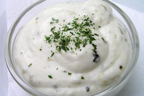 Врач Сухарева назвала опасности тартара из сырого мяса и рыбы