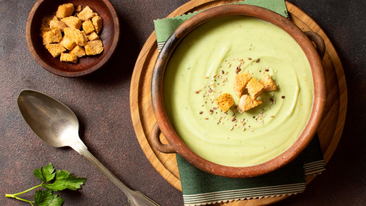 Крем-суп из шпината и брокколи