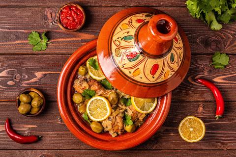 Национальные блюда Марокко: кускус, тажин и уличные шашлычки брошетт