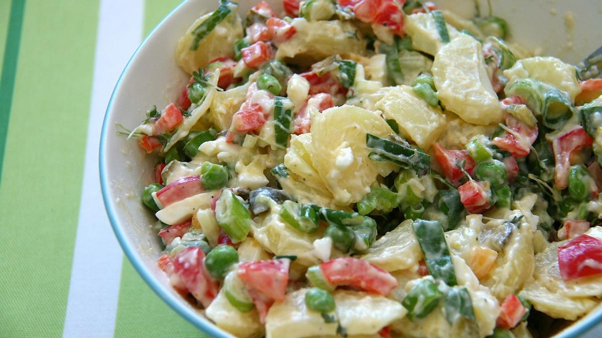 Салат из картофеля