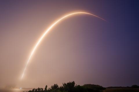 Астрономы обнаружили, что 703 спутника Starlink излучают в диапазоне 150,8 МГц, зарезервированном для науки