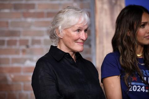 Гленн Клоуз на вечеринке у Ким Кардашьян рассказала неизвестные факты о  Гленн Клоуз на вечеринке у Ким Кардашьян рассказала неизвестные факты о