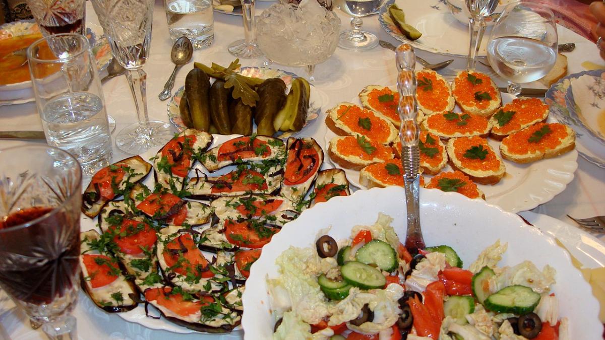 Закуски на праздничном столе