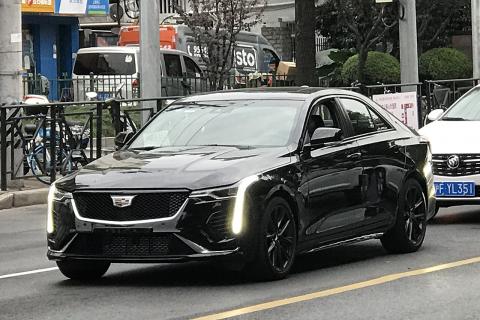 Cadillac завершит выпуск седана CT4 в 2026 году и сохранит CT5 с бензиновым двигателем