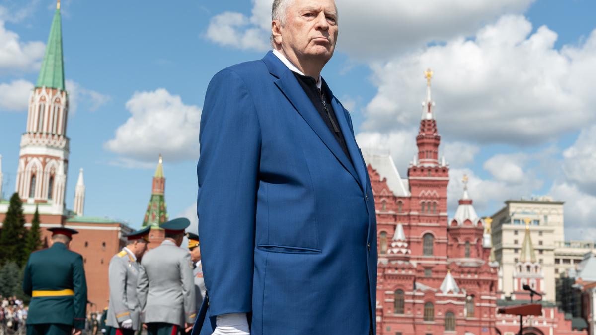 Портрет Владимира Жириновского на Красной площади. 2021 год Портрет Владимира Жириновского на Красной площади. 2021 год