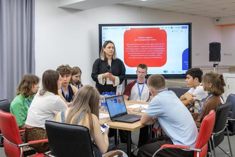 В Оренбурге из школы создают лицей с инженерным уклоном — губернатор Солнцев