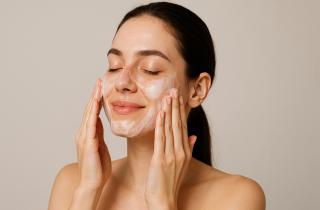 Мягкие пенки снизили раздражение чувствительной кожи, заявляют дермотологи