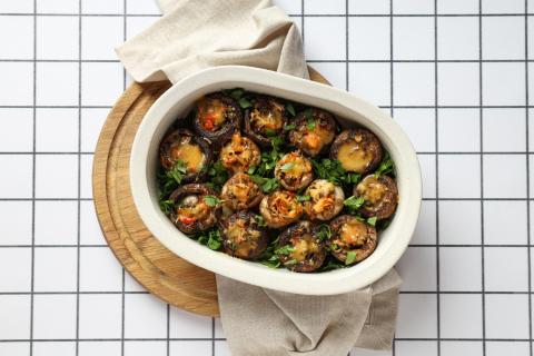 Рецепт фаршированных шампиньонов с сыром и чесноком