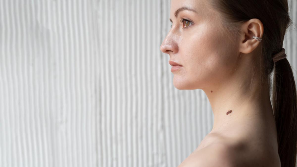 Девушка с родинкой Девушка с родинкой