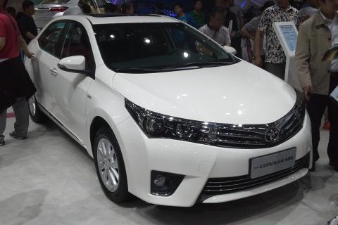 Toyota Corolla, Hyundai Elantra и Ford Focus возглавили рейтинг машин C-класса