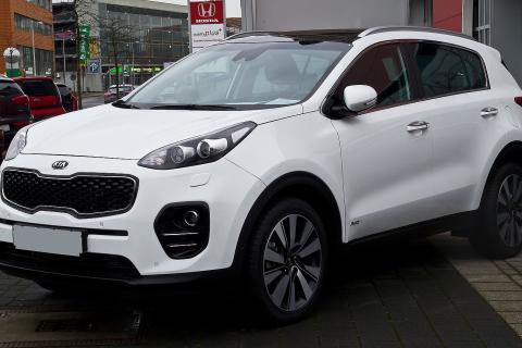 Kia Sportage и Nissan Qashqai вошли в топ-3 лидеров продаж новых автомобилей в Британии