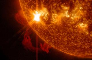 NOAA: солнечные вспышки 4 ноября 2025 года привели к сбоям в спутниковых системах