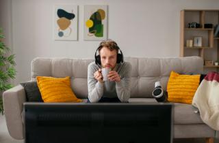 Драматические фильмы помогают прожить эмоции через сюжет — Vogue