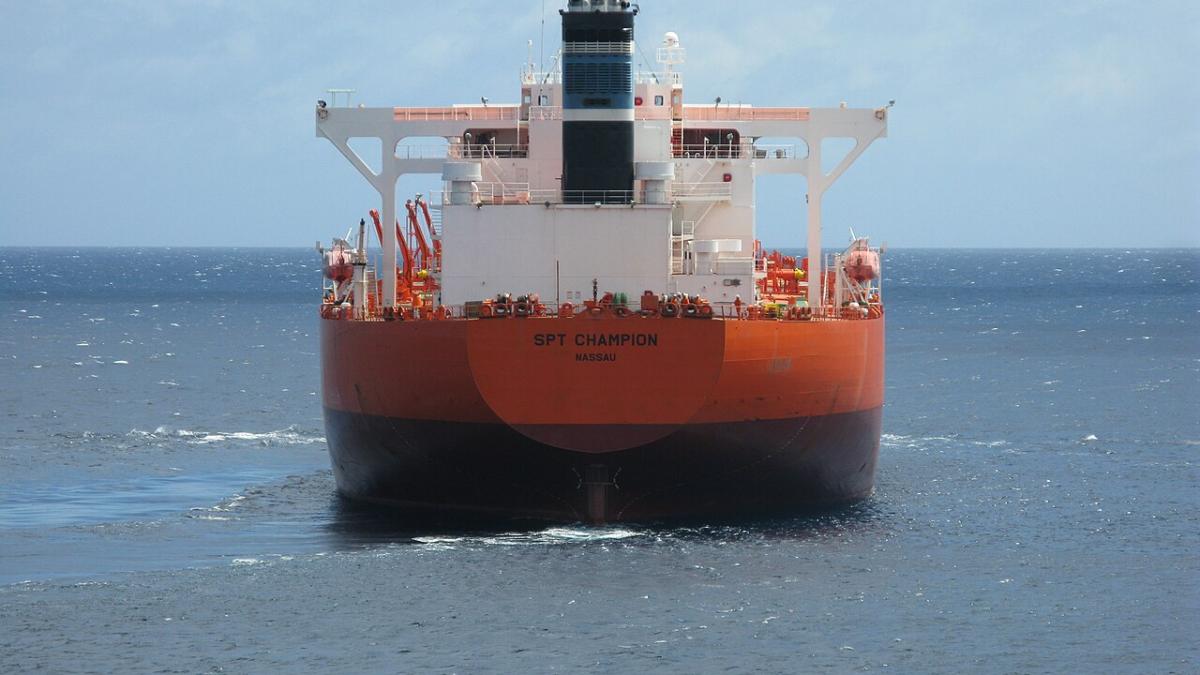 Двухкорпусный нефтяной танкер SPT Champion