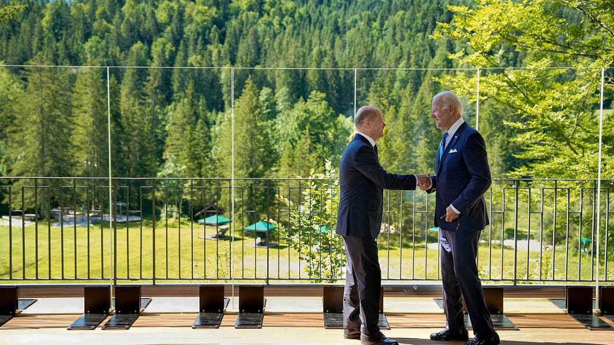 Президент США Джо Байден и канцлер ФРГ Олаф Шольц Президент США Джо Байден и канцлер ФРГ Олаф Шольц