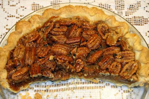 Поджаривание пекана усиливает аромат пирога — кулинарные специалисты