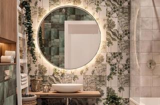 Пёстрая плитка перегружает маленькое помещение — дизайнеры