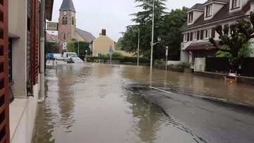Несколько городов во Франции и Германии затопило после мощных ливней
