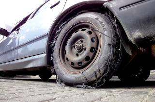 Поведение машины на мокрой дороге ухудшено из-за шин — автоэксперт