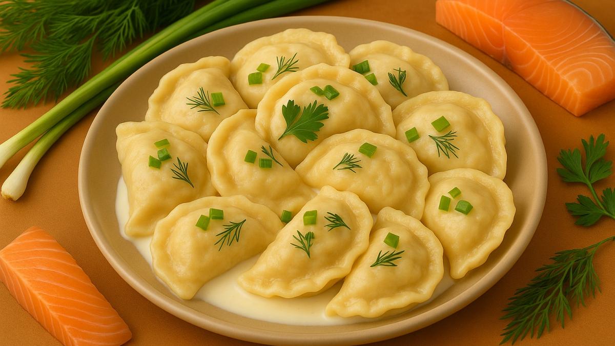 Вареники с лососем и зелёным луком Вареники с лососем и зелёным луком