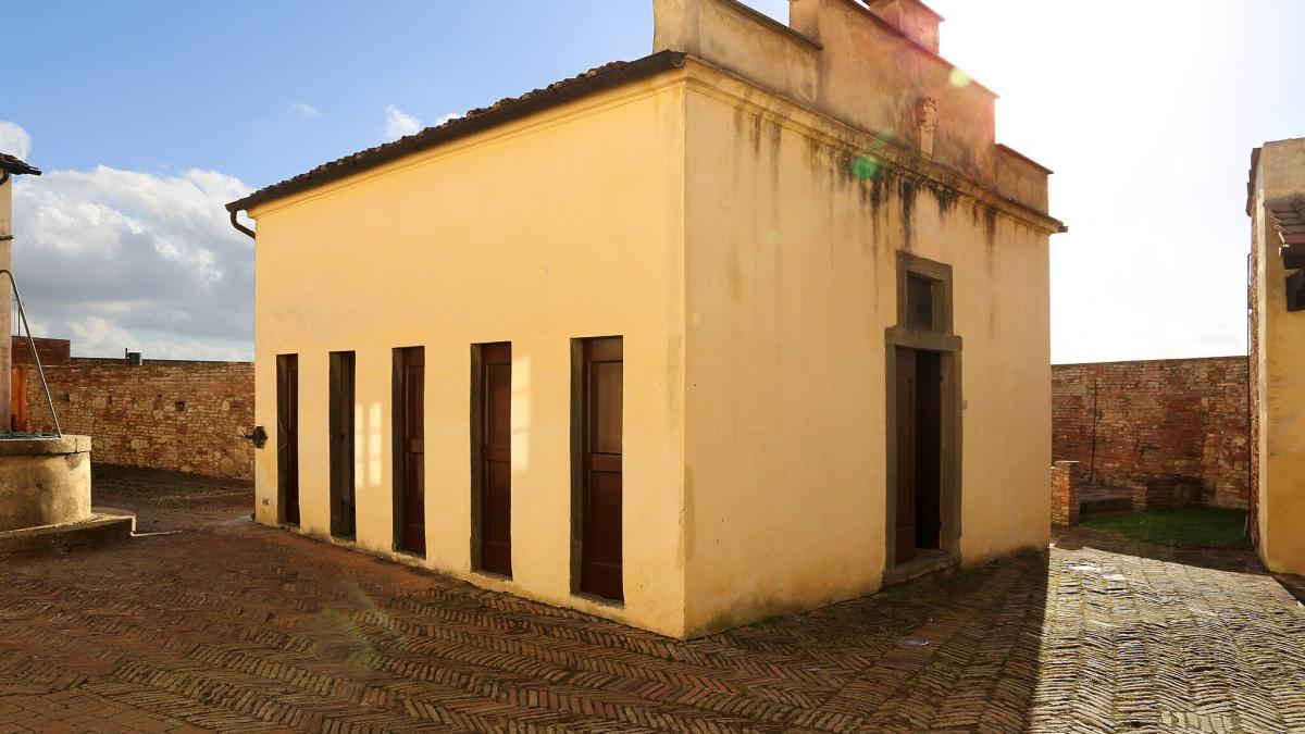 Лари