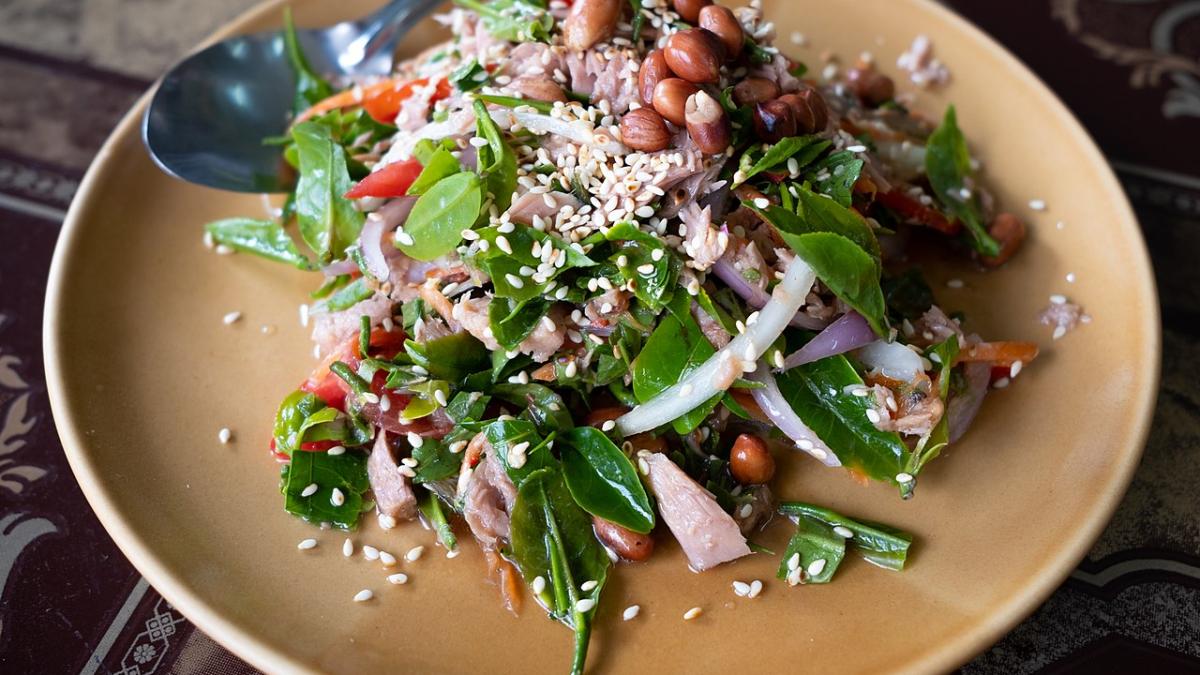 Салат с тунцом и фасолью