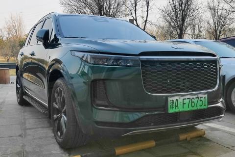 Си Цзиньпин назвал ситуацию на рынке электромобилей в Китае 