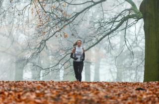 Мягкая постановка стопы увеличила скорость бегунов — эксперт Салазар