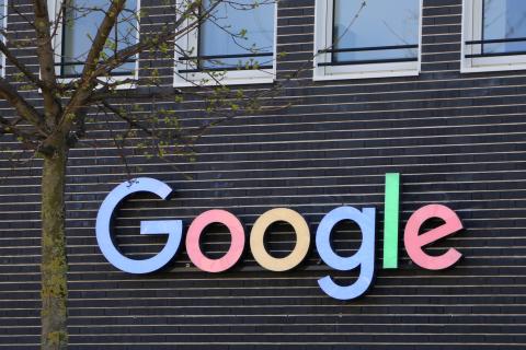 Поисковые тренды 2025 года возглавили события в Иране и приостановка работы правительства США — Google