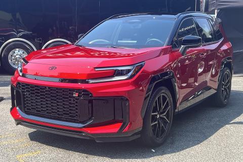 Toyota RAV4 стала лидером продаж новых автомобилей в мире — данные Focus2move