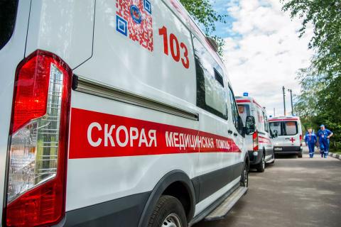 В Астрахани спасатели извлекли троих пострадавших из-под завалов обрушившегося подъезда